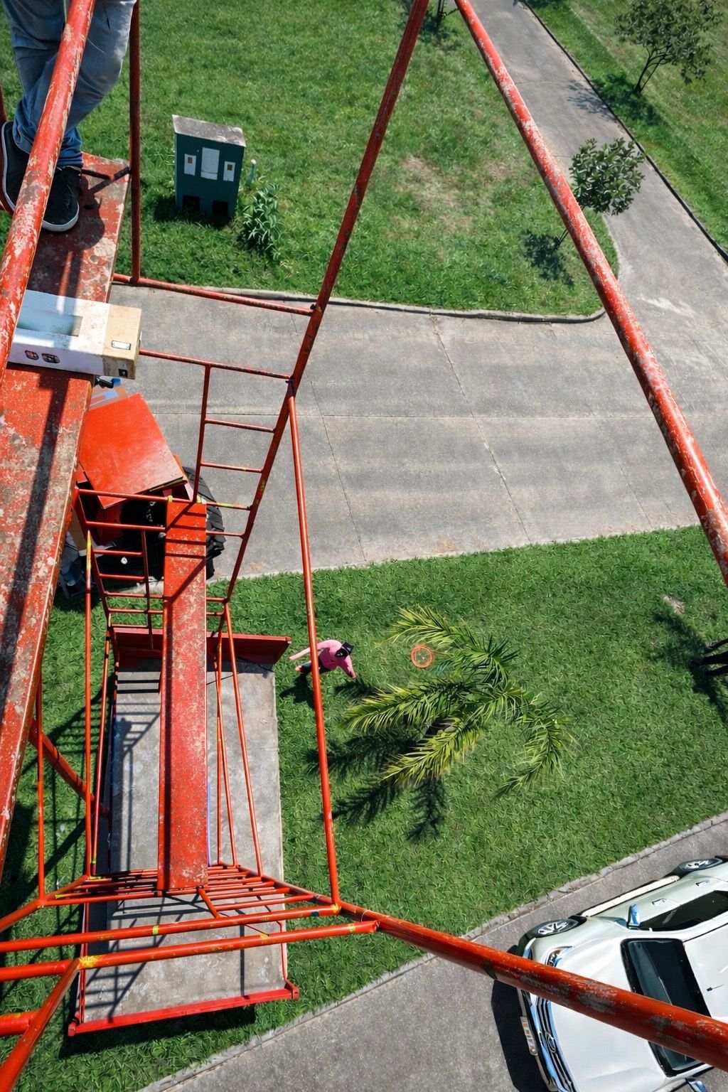 Vista aérea desde andamio en altura en Tucumán
